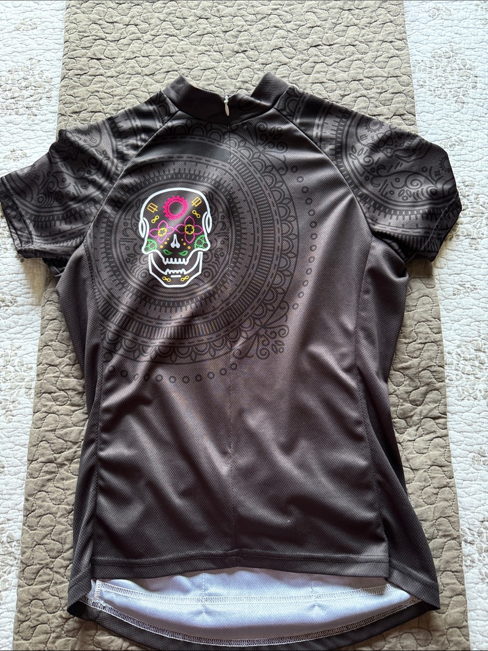 NWOT Performance 100% Polyester Athletic Top - Light Gray